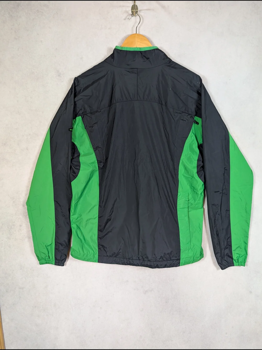 Burberry Golf Pullover Windbreaker Jacket Mens Size S Black Green Quarter Zip